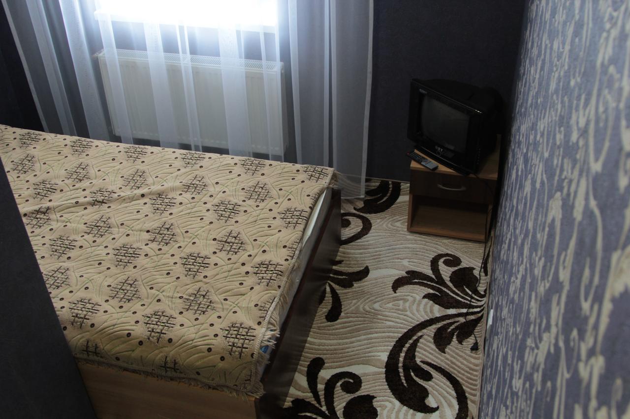 Karavan Hotel Bila Krynytsya  Exterior photo