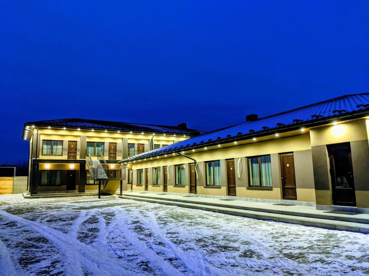 Karavan Hotel Bila Krynytsya  Exterior photo